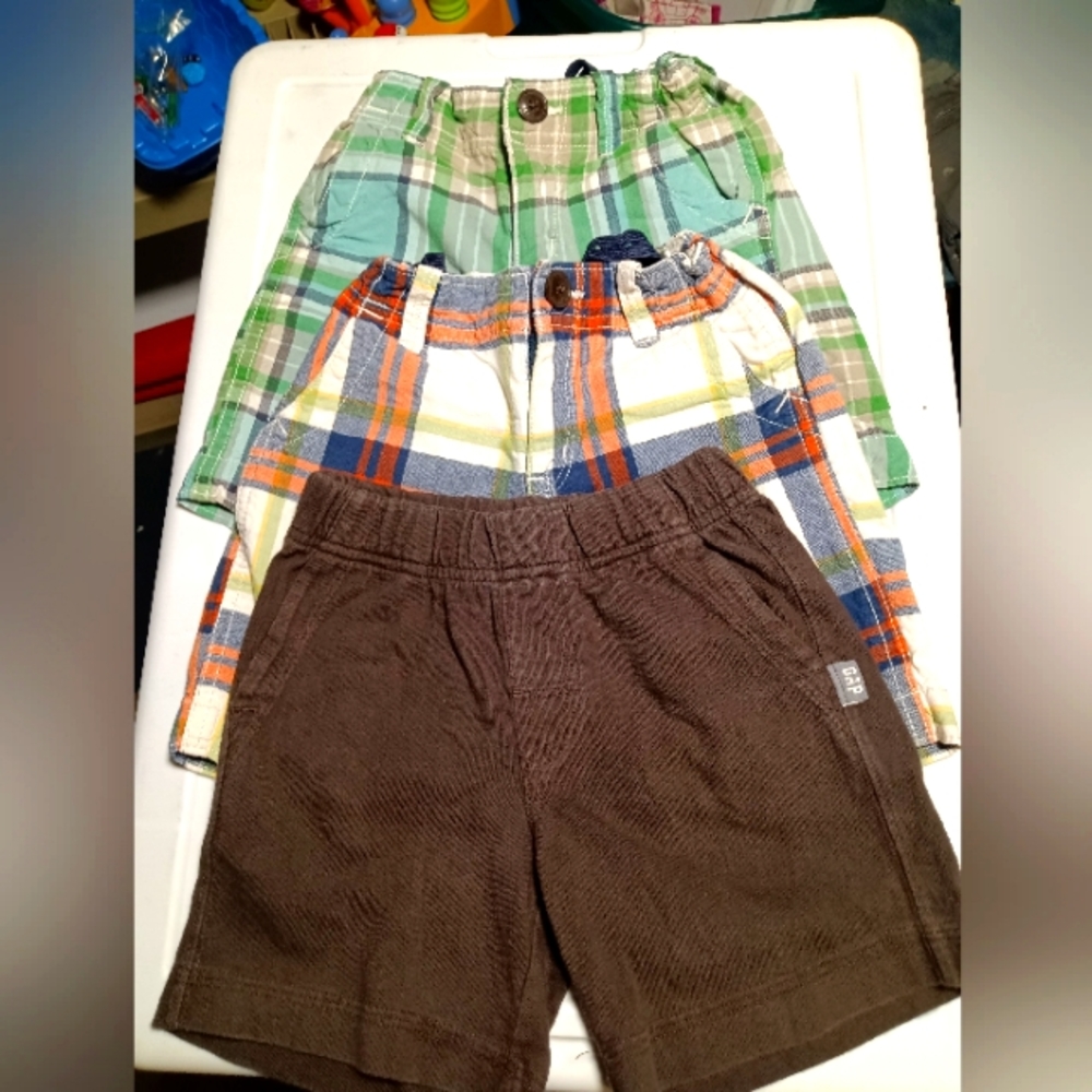 2T Baby Gap Pull-Up shorts.  3piece bundle